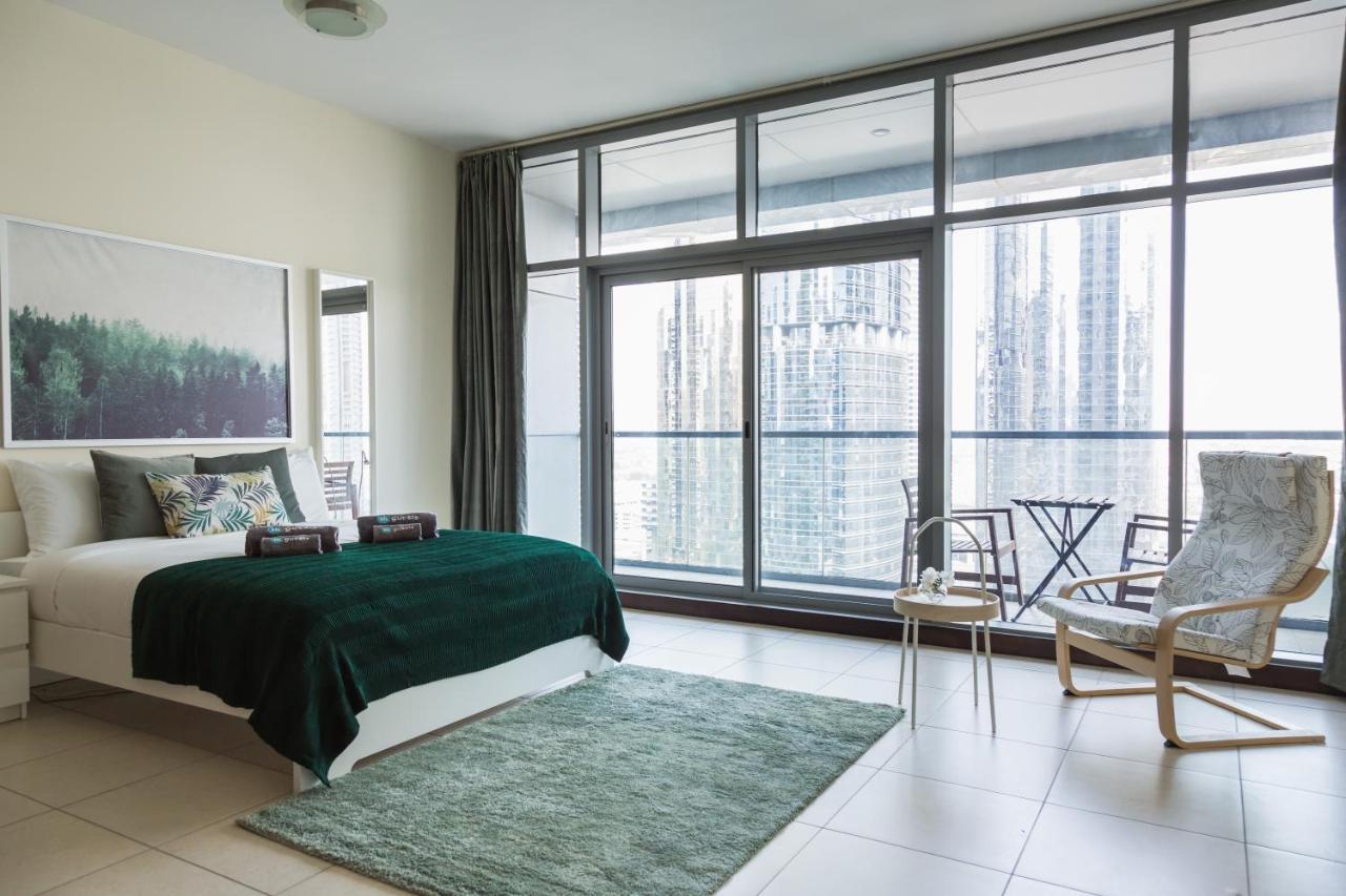 Apartamento Higuests - Cozy Studio With Panoramic Views On The Lake Dubái Exterior foto